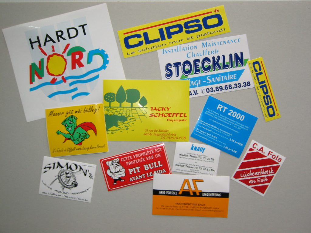 Etiquettes autocollantes